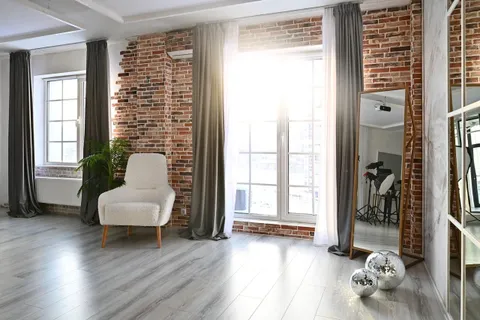 Изображение 5 из 8 в галерее "Marco Studio"