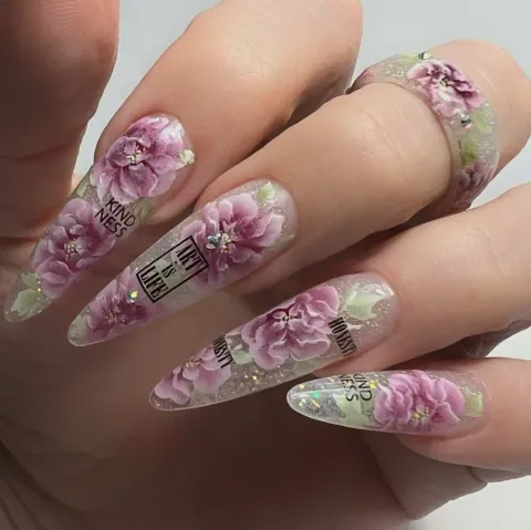 Изображение 2 из 26 в галерее "«EKA nails»"