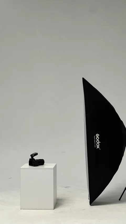 Изображение 5 из 9 в галерее "VOGUE фотостудия/ студия выпускных альбомов TRENDBOOK"