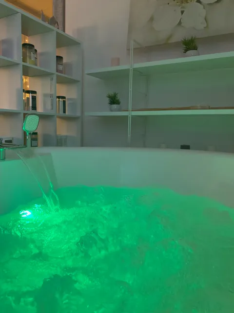 Изображение 2 из 21 в галерее "СПА САЛОН БАМБУК"