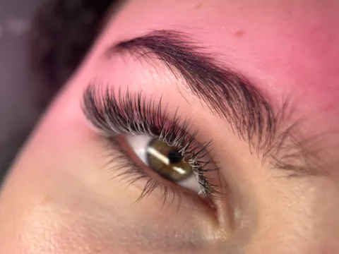 Изображение 4 из 5 в галерее "Yes Lashes"